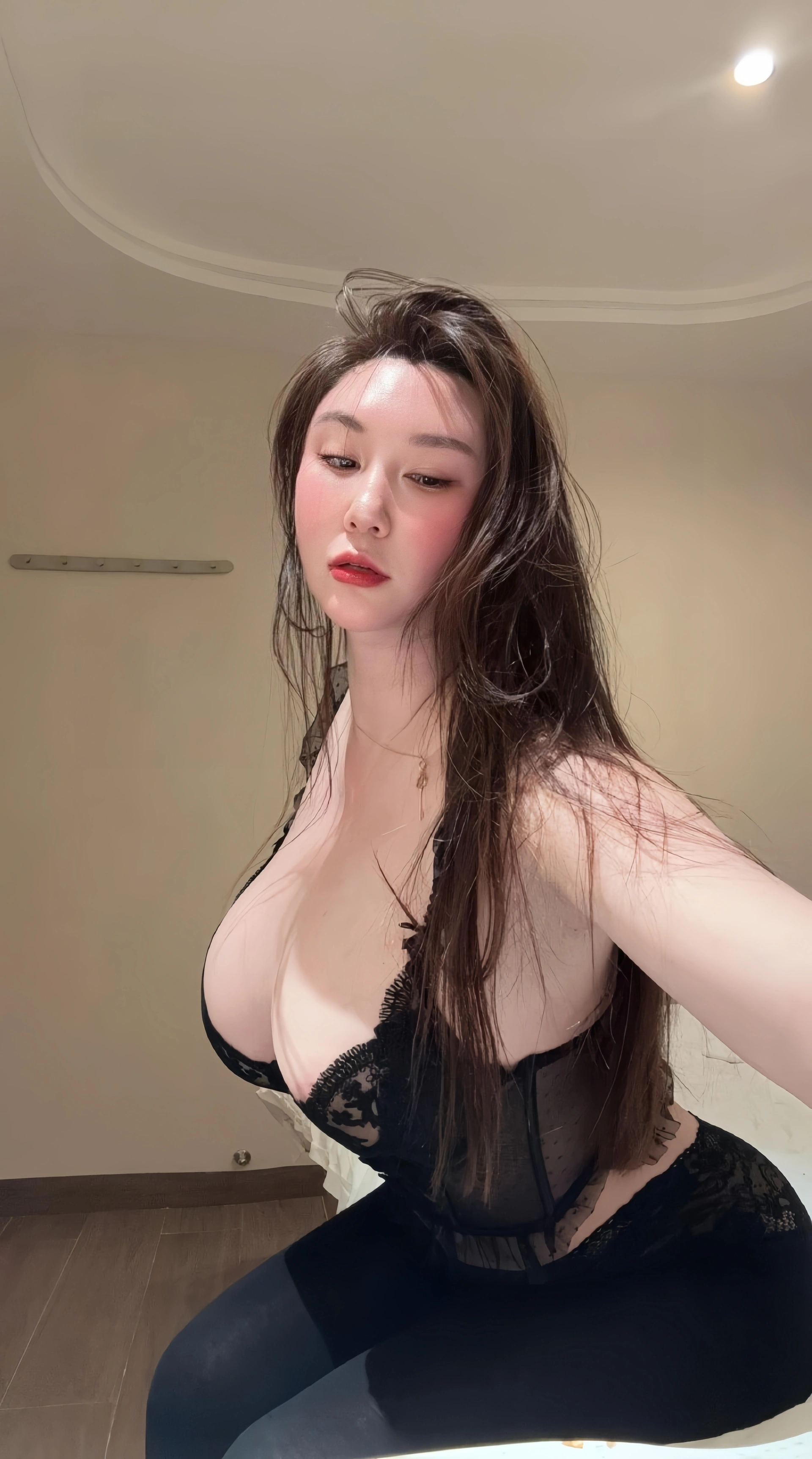 MIYA – NO.030 黑色蕾丝束腰芭比裤 1